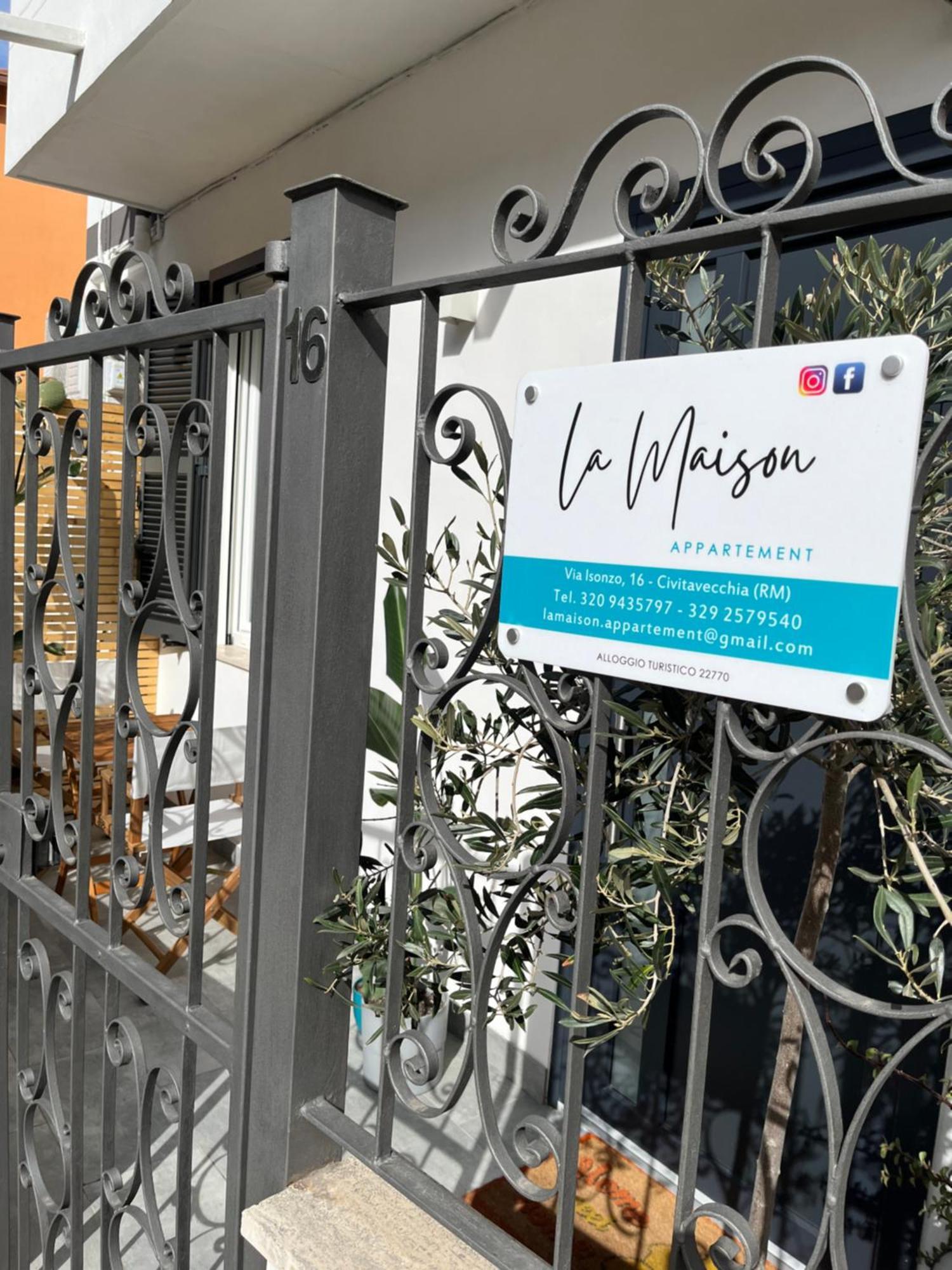 La Maison Appartement - A 200M Dal Porto チビタベッキア エクステリア 写真